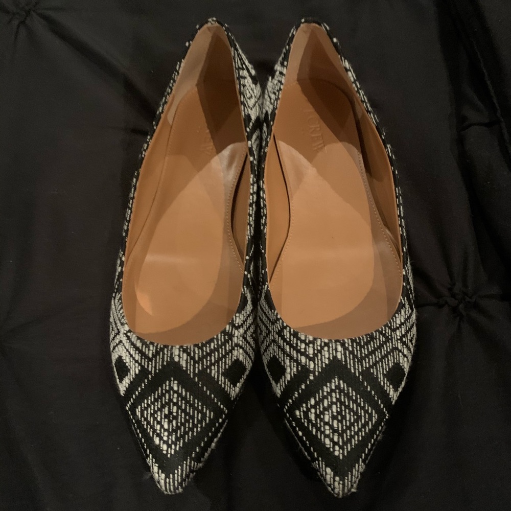Black and white Jcrew pointy toe flats